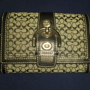 Coach Trifold Buckle Black Signature Wallet